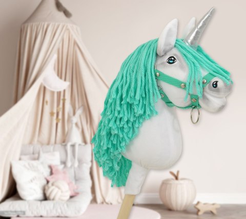 Hobby Horse Jednorożec na kiju biały, grzywa miętowa i srebrny róg A4